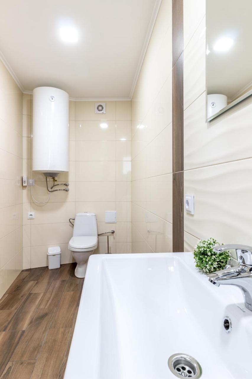 City Center Vip Studio Apartment リヴィウ エクステリア 写真