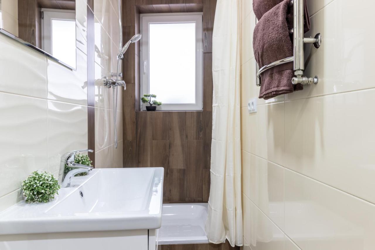 City Center Vip Studio Apartment リヴィウ エクステリア 写真